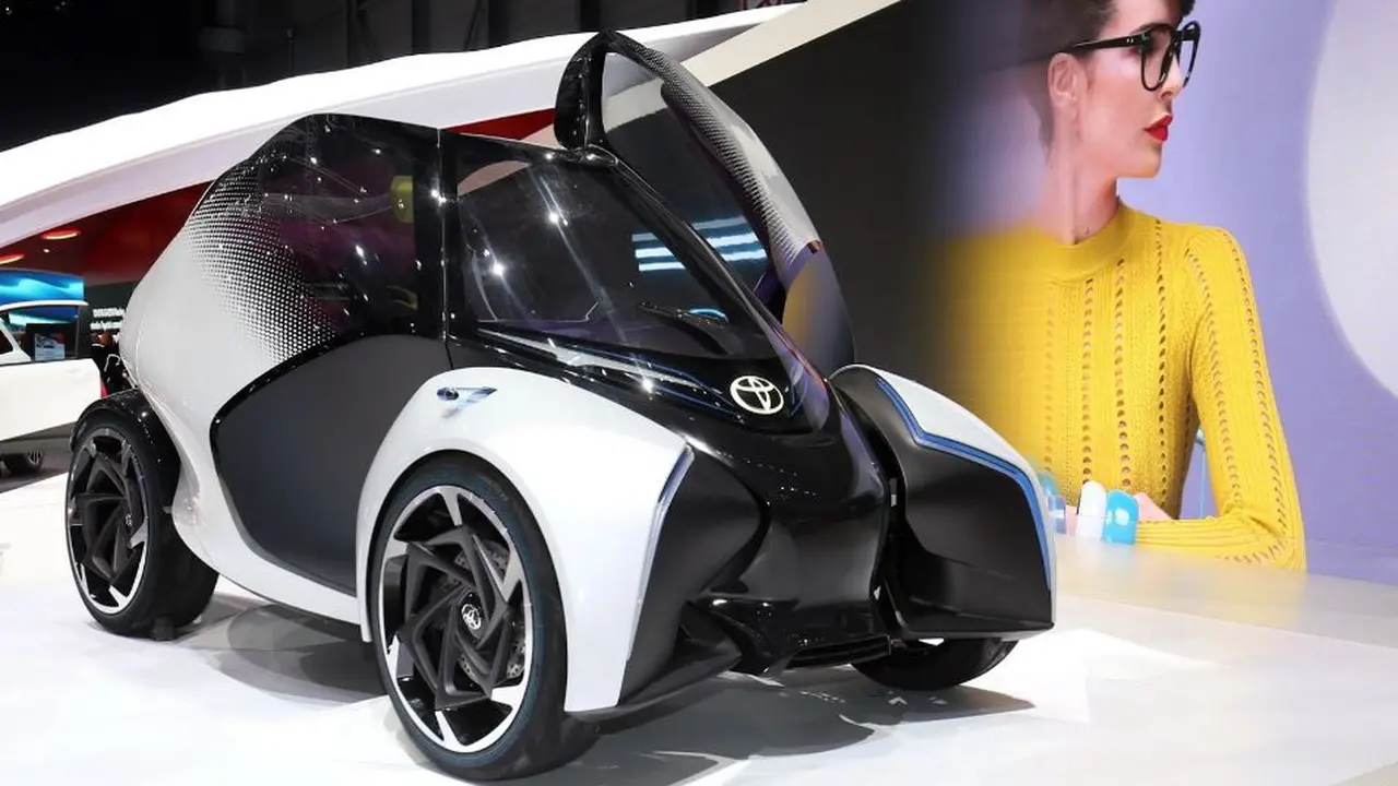 Toyota i-TRIL