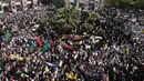 Warga Iran berunjuk rasa di Alun-Alun Palestina, Teheran pada 9 April 2025. (ATTA KENARE/AFP)