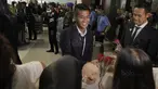 Bek Indonesia, I Putu Gede, saat tiba di Bandara Soekarno-Hatta, Tangerang, Rabu, (30/8/2017). Pemain Indonesia disambut para fans sepulangnya dari SEA Games di Malaysia. (Bola.com/M Iqbal Ichsan)
