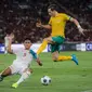 Pemain Timnas Indonesia,&nbsp;Rizky Ridho, berusaha menghadang pemain Australia,&nbsp;Craig Goodwin, pada laga kedua Grup C Kualifikasi Piala Dunia 2026 Zona Asia di Stadion Utama Gelora Bung Karno (SUGBK), Jakarta Pusat, pada Selasa (10/9/2024). (Bola.com/Bagaskara Lazuardi)