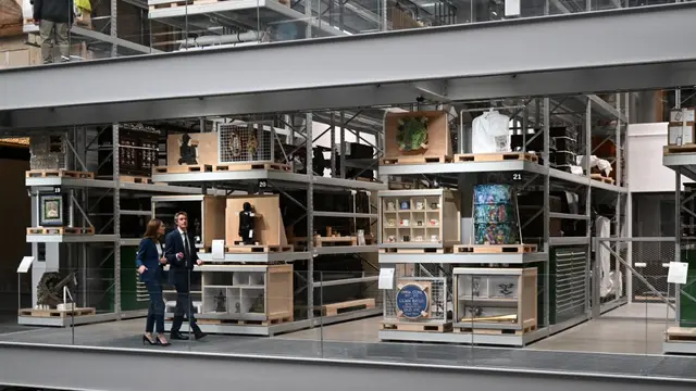Kate Middleton Jadi Kurator Museum, Bikin Pameran Mini Terinspirasi Putri Charlotte