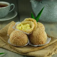 Onde-onde kacang hijau./Copyright&nbsp;shutterstock.com/g/Ketut+Mahendri