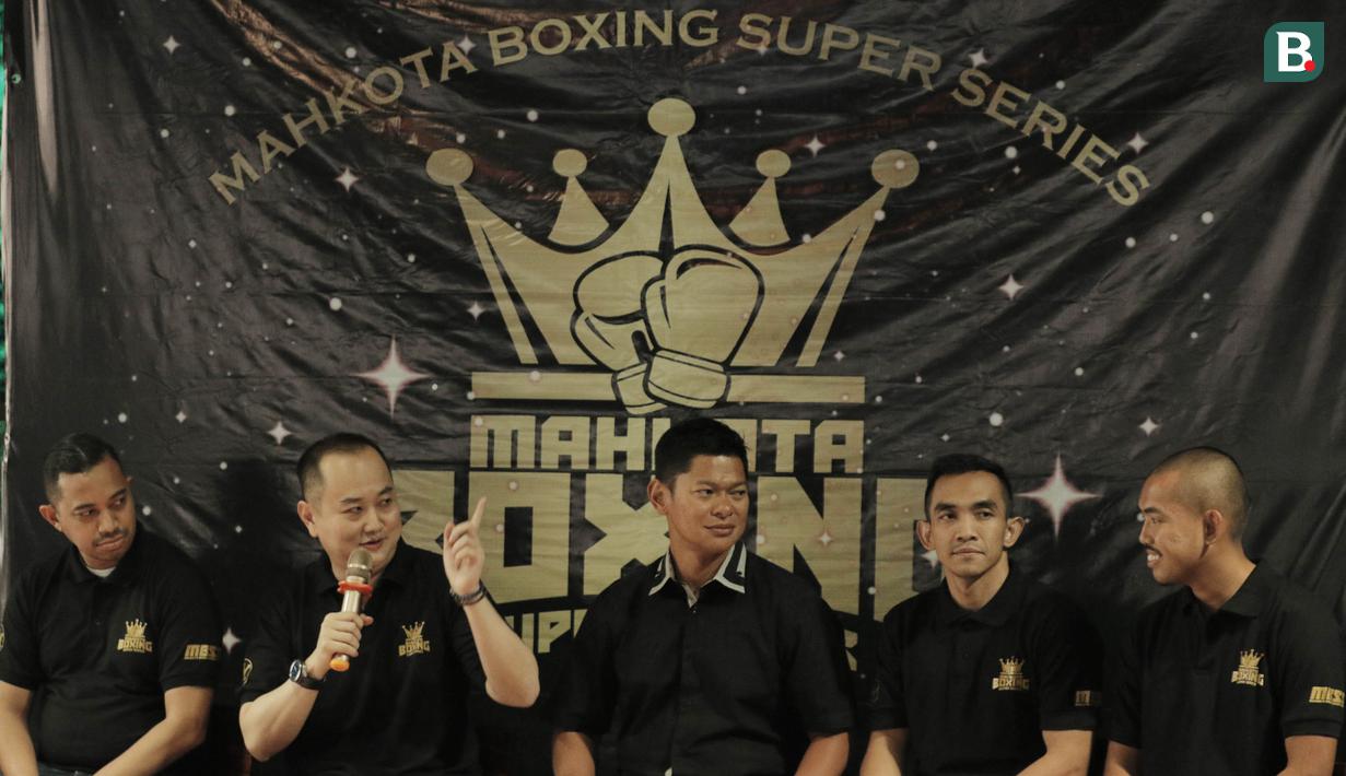 Managing Director Mahkota Promotion, Urgyen  Rinchen Sim, saat jumpa pers di O2 Club, Jakarta, Jumat (23/2/2018). Mahkota Promotion akan menggelar Mahkota Boxing Series untuk mencari petinju professional. (Bola.com/M Iqbal Ichsan)