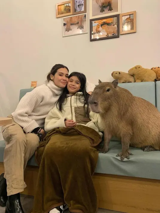 Liburan Vino G. bastian dan Marsha Timothy di Jepang. [Foto: Instagram/marshatimothy]