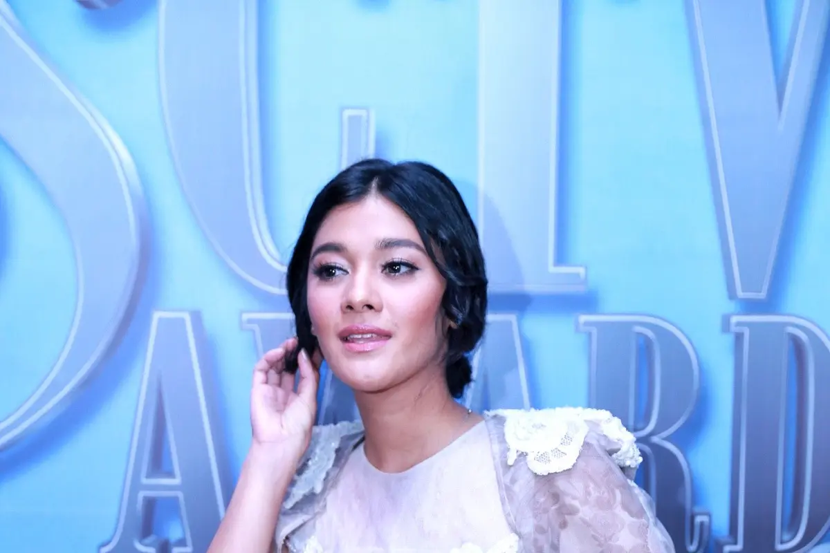 [Bintang] Red Carpet SCTV Awards 2016- Naysila Mirdad