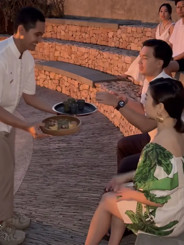 Nikita Willy Rayakan Ulang Tahun ke-31 di Labuan Bajo