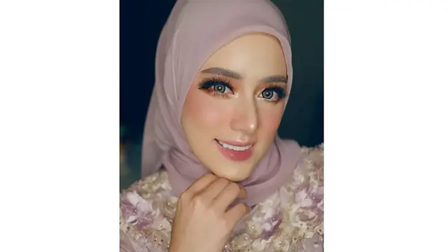 6 Potret Terbaru Fairuz A Rafiq yang Makin Tirus, Disebut Mirip Boneka Barbie