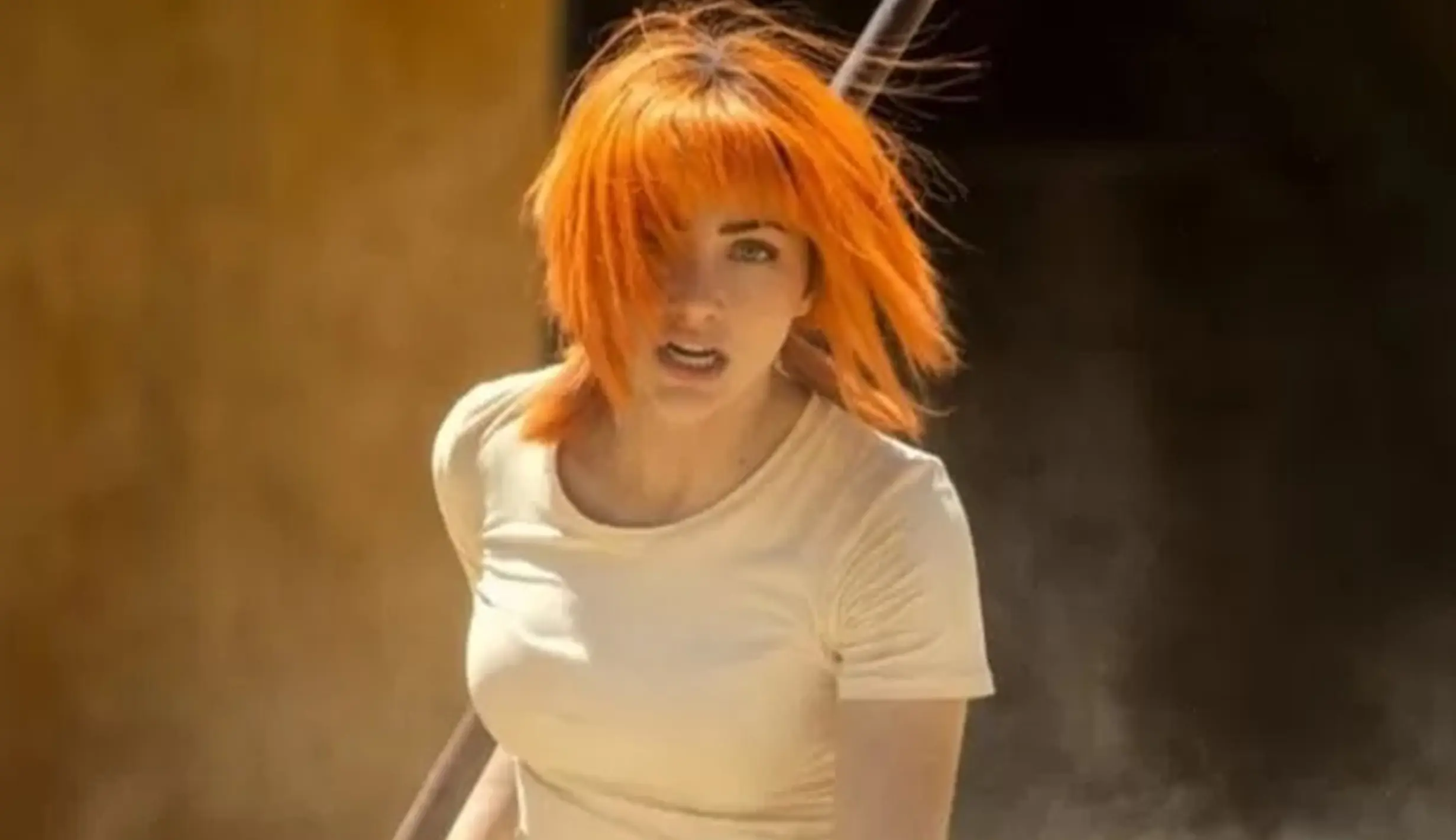 Potret Emily Rudd di One Piece Live Action, Pemeran Nami - Foto ...