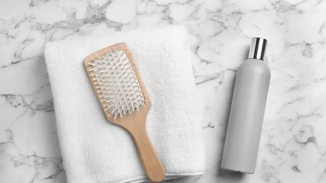 5 Kesalahan Penggunaan Shampo yang Bikin Keramas Jadi Kurang Maksimal, Ada yang Sering Dilakukan?