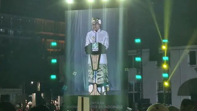 Muhaimin Iskandar Melantik Dewan Pengurus Cabang (DPC) PKB se-Indonesia masa bakti 2026-2031 di Taman Fatahillah Kota Tua, Jakarta Barat, Rabu (22/7/2026).