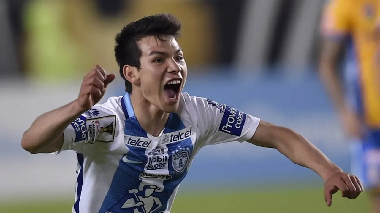 Manchester City memburu bintang muda Meksiko, Hirving Lozano.
