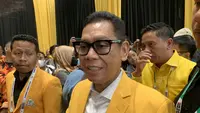 Waketum Golkar, Adies Kadir mengatakan soal peluang Presiden Jokowi menduduki posisi lain seperti Dewan Pembina masih terbuka. (Delvira Hutabarat).