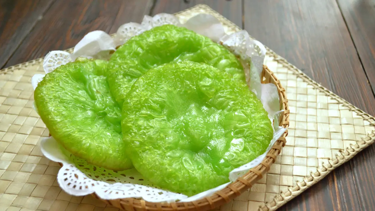 kue cucur pandan