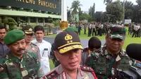 Kapolda Metro Jaya Irjen Pol M Iriawan memimpin apel gabungan TNI-Polri di Markas Kodam Jaya