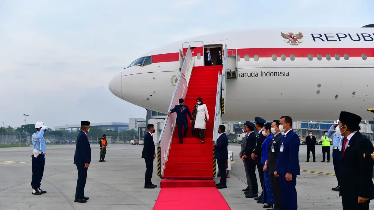 Wakil Presiden (Wapres) Ma’ruf Amin tiba di tanah air, Rabu, (13/07/2022), usai menunaikan prosesi ibadah haji di Saudi Arabia selama sepekan.