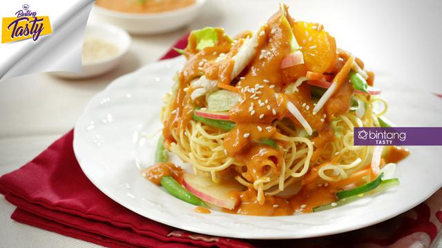 [Bintang] Menu Buka Puasa: Mi Siram Salad Thailand
