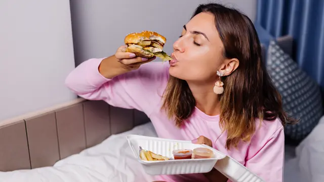 Jerawat yang Muncul Hilang Tiba-Tiba Bikin Kesal? Kenali Penyebab dan Cara Mengatasinya - 2