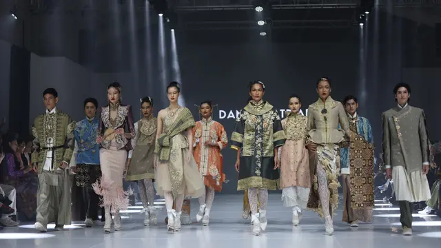 Koleksi Danny Satriadi di JFW 2026. [Budy Santoso/Fimela]