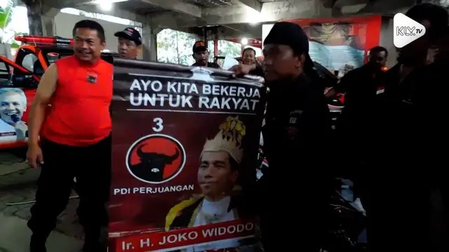 DPC PDI-P Kabupaten Semarang menyisir poster Jokowi berkostum raja di sejumlah kecamatan. Belum diketahui siapa yang memasang poster tersebut