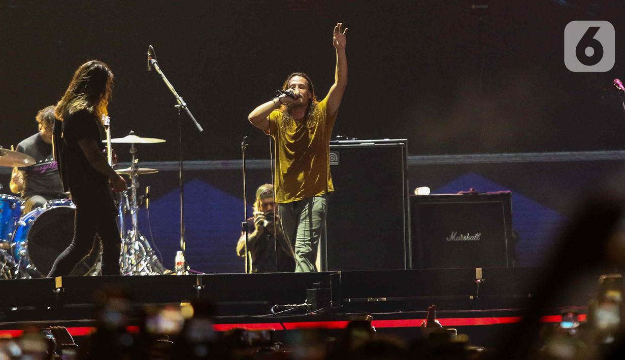 Grup band asal California Amerika, Saosin saat tampil di pagelaran Hammersonic Festival, Pantai Carnaval, Ancol, Jakarta, Sabtu (4/5/2024). (Liputan6.com/Herman Zakharia)