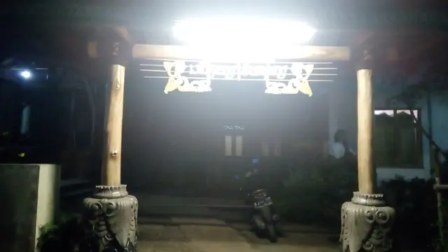Padepokan Sunda Wiwitan Madrais di kampung Pasir, Samarang, Garut, Jawa Barat, tetap lestari berdampingan dengan masyarakat sekitar