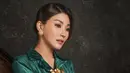 Melalui akun Instagram, Sarwendah baru-baru ini diketahui menjalani pemotretan bersama anak-anaknya tanpa kehadiran Ruben Onsu. Pemotretan tersebut dilakukan dalam rangka Hari Batik Nasional. (Liputan6.com/IG/@sarwendah29)