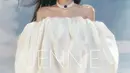 Saat dikenakan Jennie, warna tersebut makin memancarkan aura seksi sang idol. [Instagram/jennierubyjane]