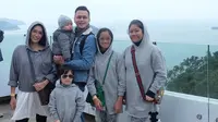Asyiknya Ussy Sulistiawaty Rayakan Ulang Tahun Anak di Macau