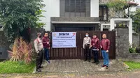 Direktorat Tindak Pidana Khusus (Dittipideksus) Bareskrim Polri menyita rumah milik petinggi robot trading Viral Blast. (Foto: Istimewa).