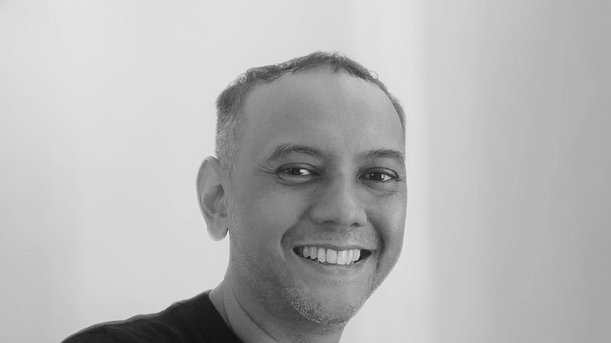 Lucky Widja Vokalis Element Meninggal Dunia