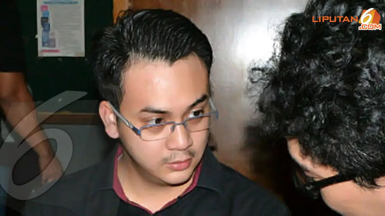 dimas-andrean-sidang-130521b.jpg