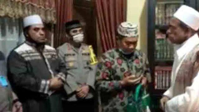 Momen Habib Umar bertemu anggota Satpol PP