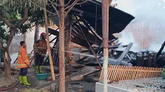 Sambaran Api Hanguskan Dua Rumah di Situbondo