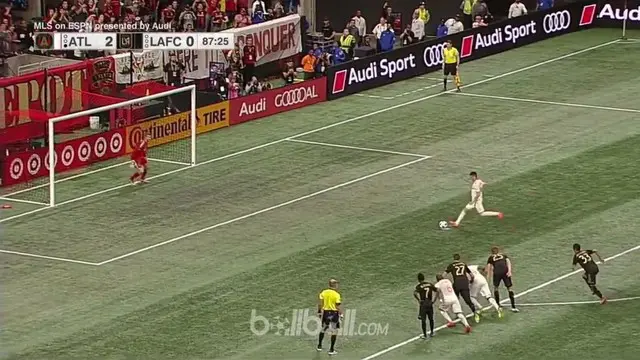 Video tayang ulang (VAR) membantu pesta gol 5-0 Atlanta United atas Los Angeles FC. Bantuan pertama terjadi saat kartu merah langs...