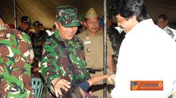 Citizen6, Subang: Kegiatan bakti sosial tersebut antara lain pengobatan massal dan pengkhitanan. (Pengirim: Dodo)