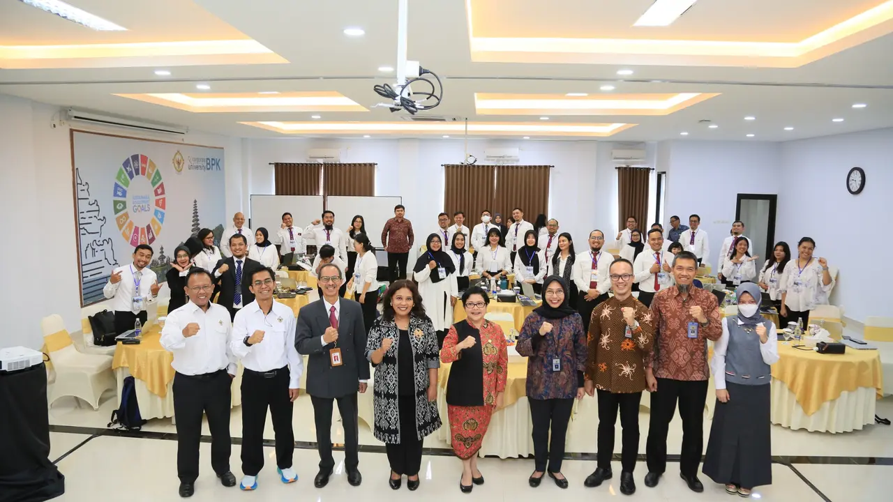 Otoritas Jasa Keuangan (OJK) menggandeng Badan Pemeriksa Keuangan (BPK) untuk meningkatkan kompetensi dan kualitas SDM dalam menjalankan fungsi pengawasan kepada Industri Jasa Keuangan.