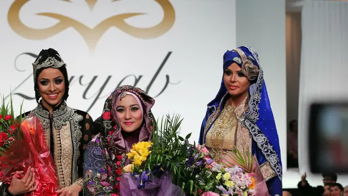 Anniesa Hasibuan - Kaftan festival London 2015