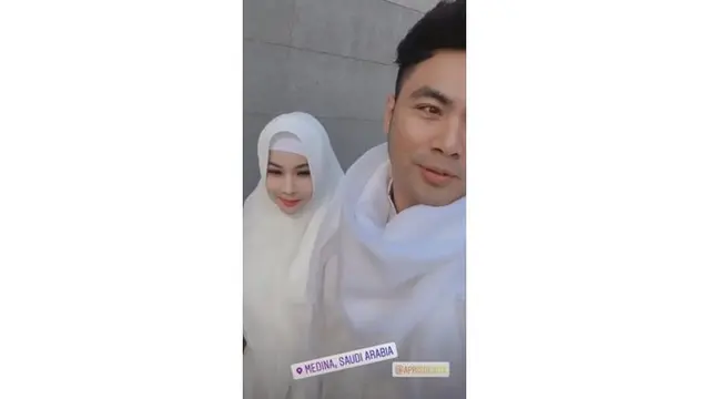 Guntur memilih ingin menghabiskan liburan akhir tahun di Mekkah bersama istri tercinta sebelum menjalani honeymon.