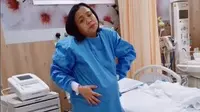 Ibu asal Malaysia lewati masa kontraksi hendak melahirkan dengan joget TikTok. (dok. screenshot TikTok @jamesdee1016)