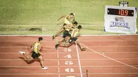 Persaingan di penyisihan nomor lari 100 meter putra Energen Champion SAC Indonesia National Championship di Stadion Madya GBK, Senayan, Jakarta, Kamis (12/1/2023), berlangsung ketat. (Ist)