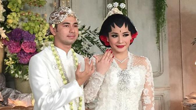 Resepsi Pernikahan Raffi Ahmad-Nagita Slavina Bagaikan Red 