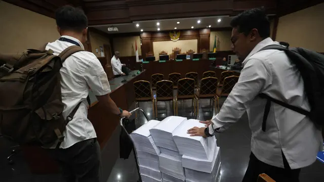 Kasus Pemerasan dan Gratifikasi Pengurusan Sertifikasi K3: Mantan Wamenaker Immanuel Ebenezer Dituntut Lima Tahun Penjara, Denda Rp 250 Juta