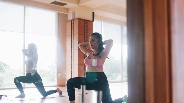 Potret 6 Artis Jalani Prenatal Yoga Saat Hamil, Demi Jaga Kondisi Buah Hati