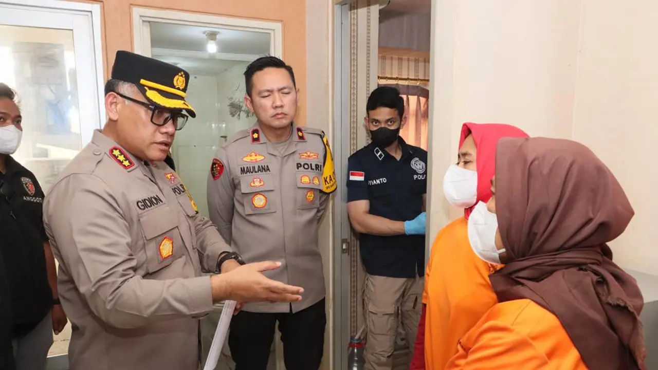 Polisi membongkar praktik aborsi ilegal di apartemen kawasan kelapa gading, jakarta utara.