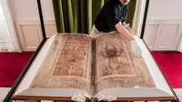 Codex Gigas alias Kitab Setan dianggap salah satu manuskrip terbesar yang pernah ditemukan di planet kita