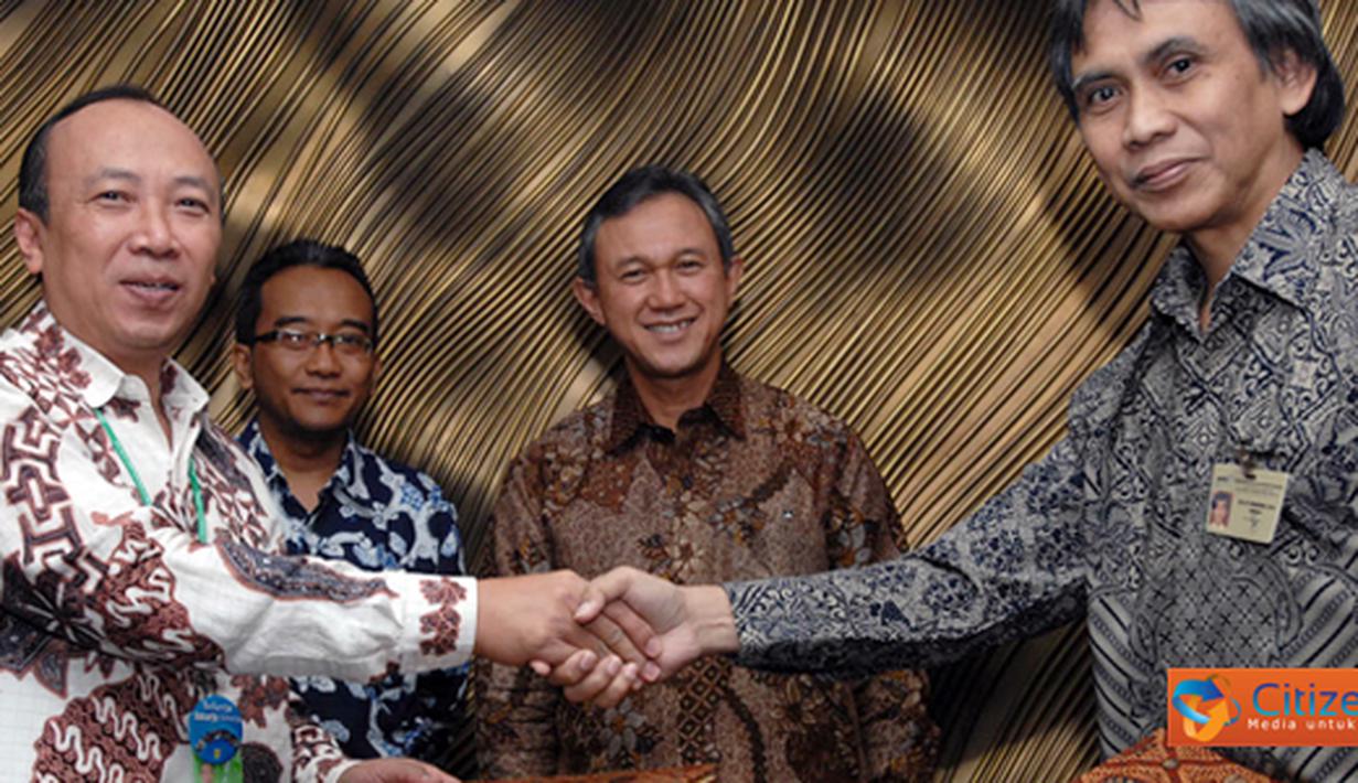 Citizen6, Jakarta: Penandatanganan PKS (Perjanjian Kerja Sama) yang merupakan implementasi teknik Pelaksanaan Kesepakatan Bersama antara PLN Puslitbang dengan B2TKS. (Pengirim: Agus Trimukti)