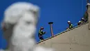 Di dalam Kapel Sistina, 133 Kardinal akan melalukan pemungutan suara yang berlangsung secara rahasia, tanpa komunikasi dengan dunia luar hingga Paus baru terpilih. (Gabriel BOUYS/AFP)