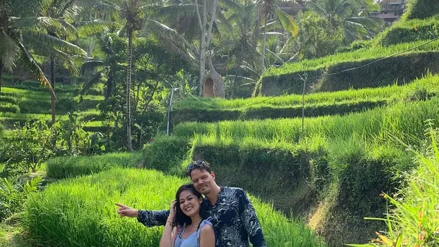 6 Momen Gracia Indri Dilamar Kekasih Bule di Belanda, Romantis Banget