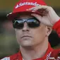 Pebalap Ferrari, Kimi Raikkonen bertengger pada posisi kelima klasemen sementara F1 dengan jumlah total 73 poin. Pada balapan F1 di Baku Kimi gagal meraih poin, Ia hanya finish pada urutan ke-14. (AP/Efrem Lukatsky)