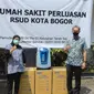 Rumah Sakit Umum Daerah (RSUD) Kota Bogor, Jawa Barat menerima bantuan oxygen concentrator dari Badan Nasional Penanggulangan Bencana (BNPB), Jumat (16/7/2021). (Liputan6.com/Achmad Sudarno).